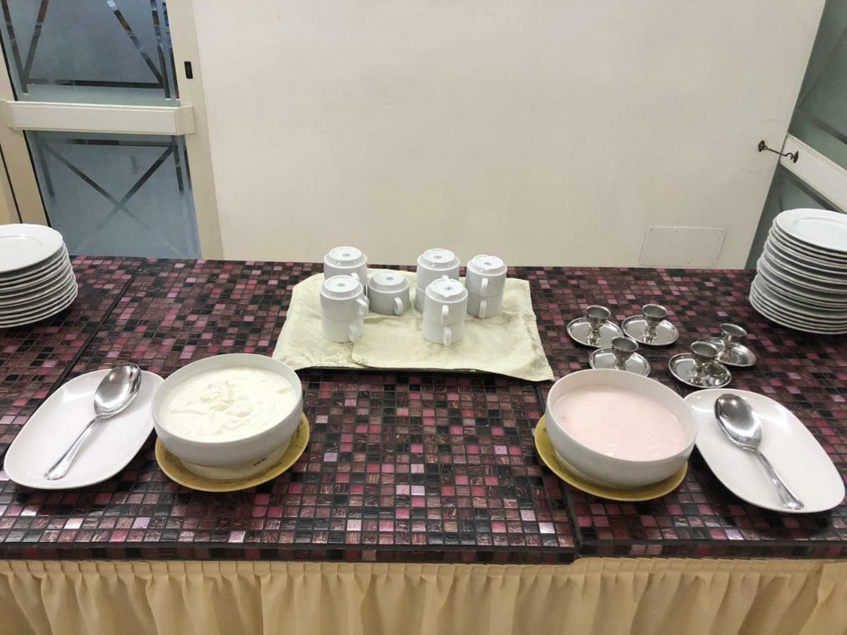 丽吉纳酒店 利多迪卡马约雷 外观 照片