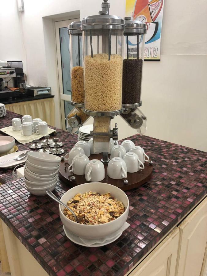 丽吉纳酒店 利多迪卡马约雷 外观 照片