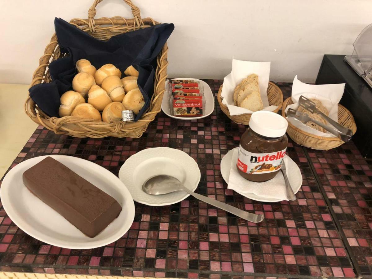 丽吉纳酒店 利多迪卡马约雷 外观 照片